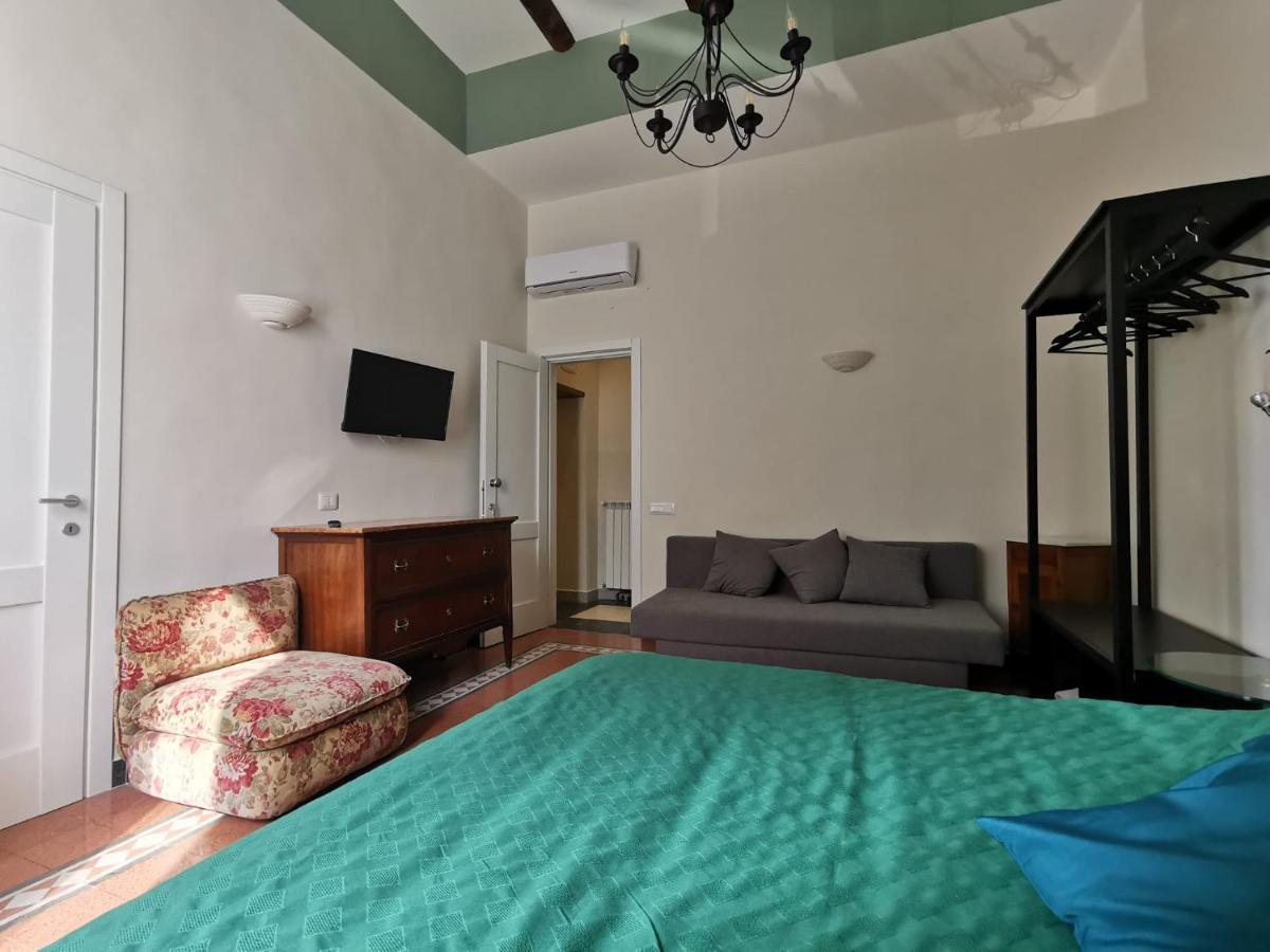 Mergellina 121 Apartment'S Rooms Napoli Bagian luar foto