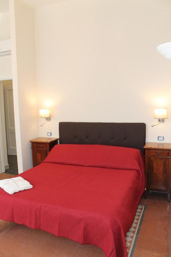 Mergellina 121 Apartment'S Rooms Napoli Bagian luar foto