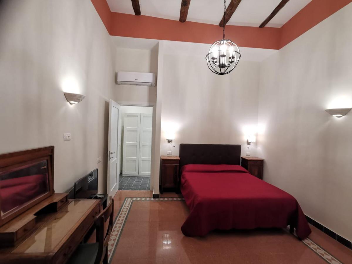 Mergellina 121 Apartment'S Rooms Napoli Bagian luar foto